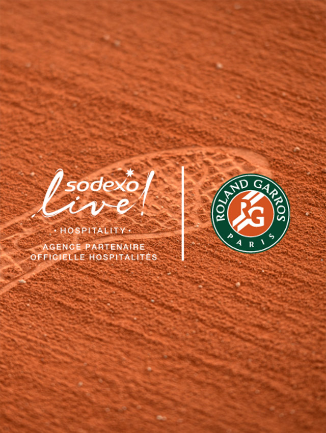 Clay of a Roland Garros tennis court with the imprint of a tennis shoe