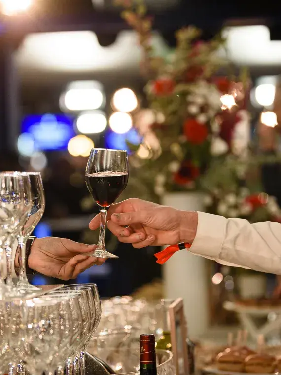 Expérience hospitalité VIP en loge partagée avec cocktail premium pour l'Équipe de France de Football