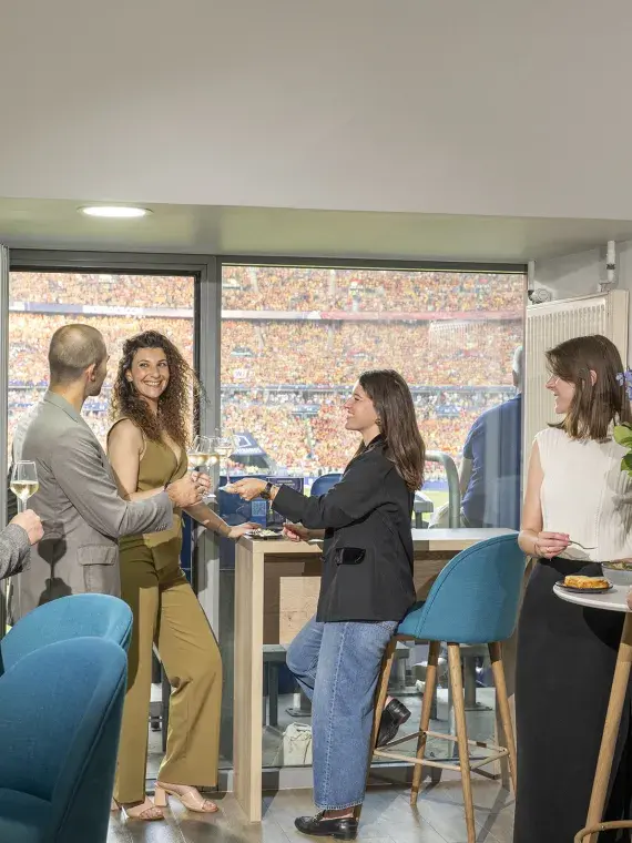 Hospitalité VIP en loge privative avec réception cocktail pour France Italie au Stade de France