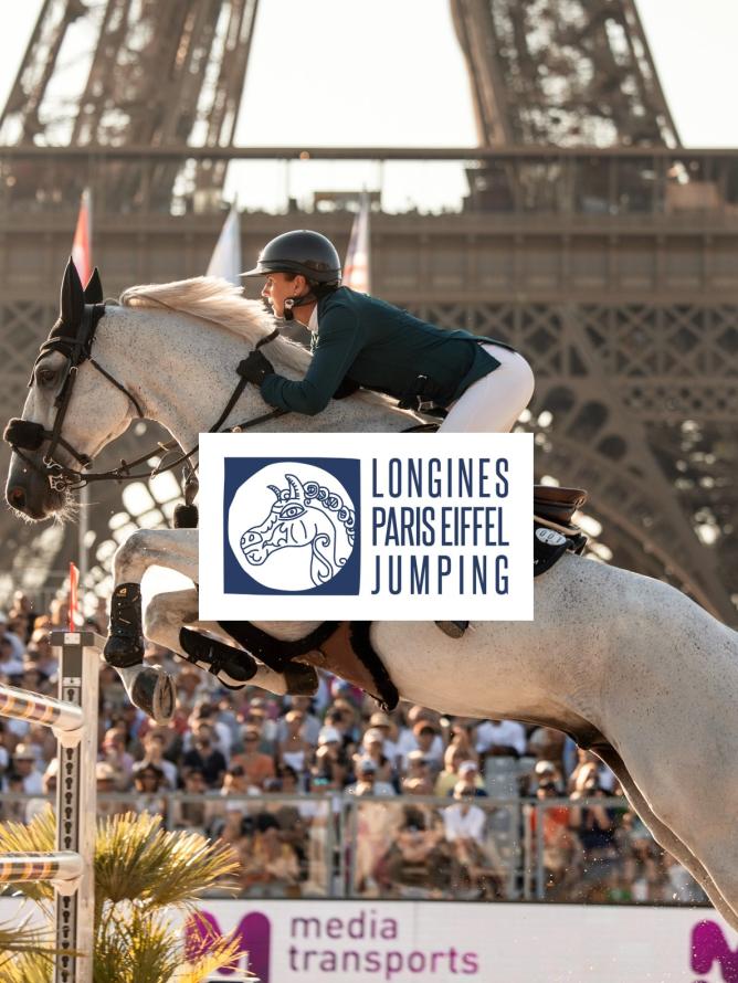 Cavalier en action sautant un obstacle lors du Longines Paris Eiffel Jumping.