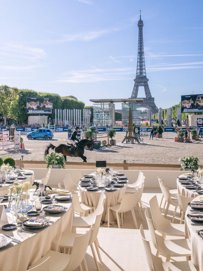 LONGINES PARIS EIFFEL JUMPING offre cocktail salon hospitalité