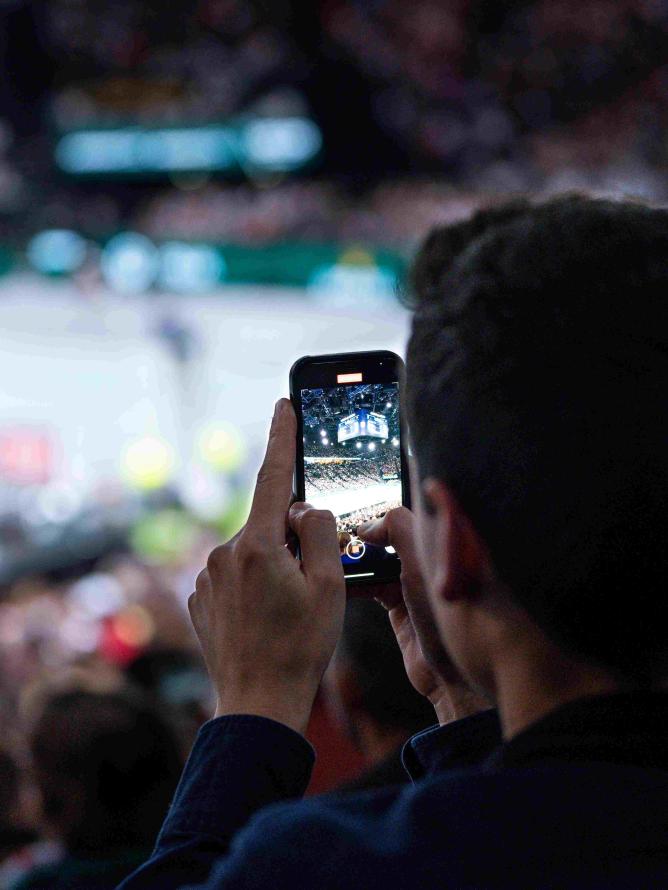 The atmosphere of the crowd during the Rolex Paris Masters.