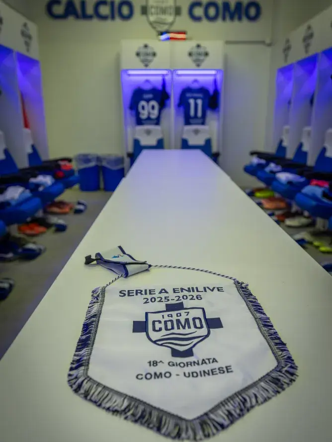 Como 1907’s locker room neatly prepared with jerseys and equipment laid out, illustrating the exclusive access offered through Sodexo Live! Hospitality’s exceptional VIP experience.
