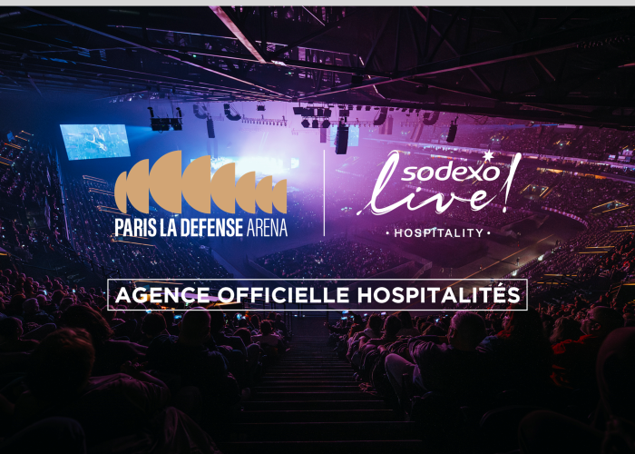dua lipa_cross event push hover avec logo Sodexo Live Hospitality Agence Officielle Paris la Defense Arena