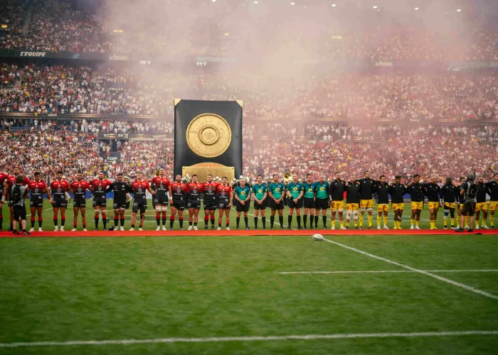 match rugby top 14_premium tickets.jpg Rugby match, Top 14 final between Stade Toulousain and La Rochelle, at the stadium with players in action on the field.